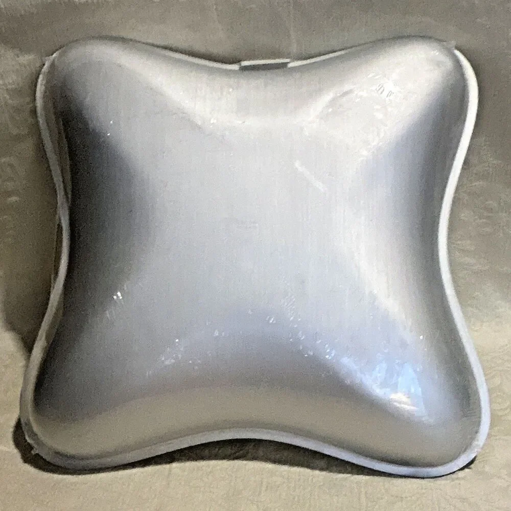 Wilton Performance Pans Pillow Cake Pan Set 4-Piece with Heating Core New Sealed